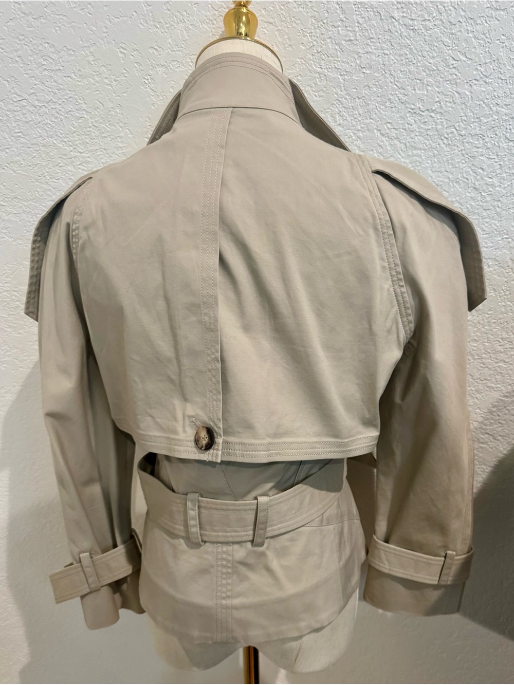 Alexander McQueen Beige Short Trench Coat with Belted Waist - Picture 2 of 4
